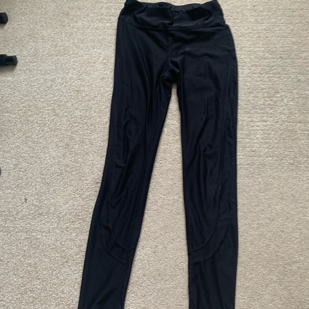 Black leggings size small